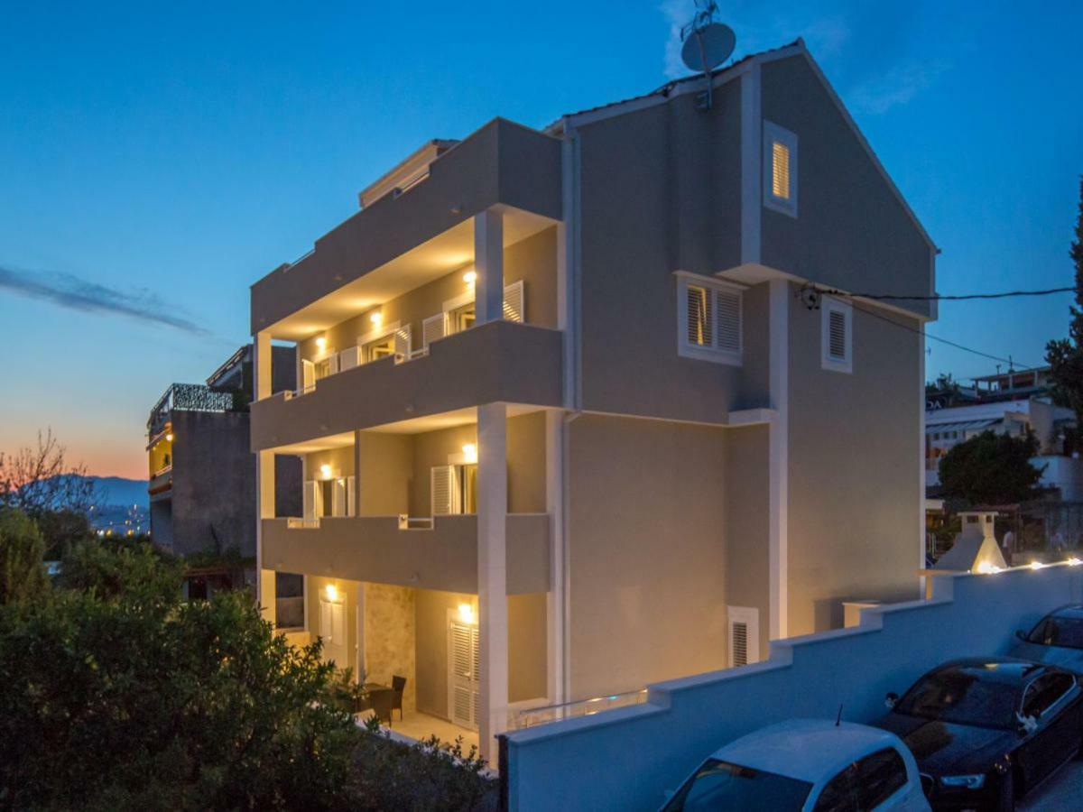 Apartment Villa Franko Maris Podstrana Bagian luar foto