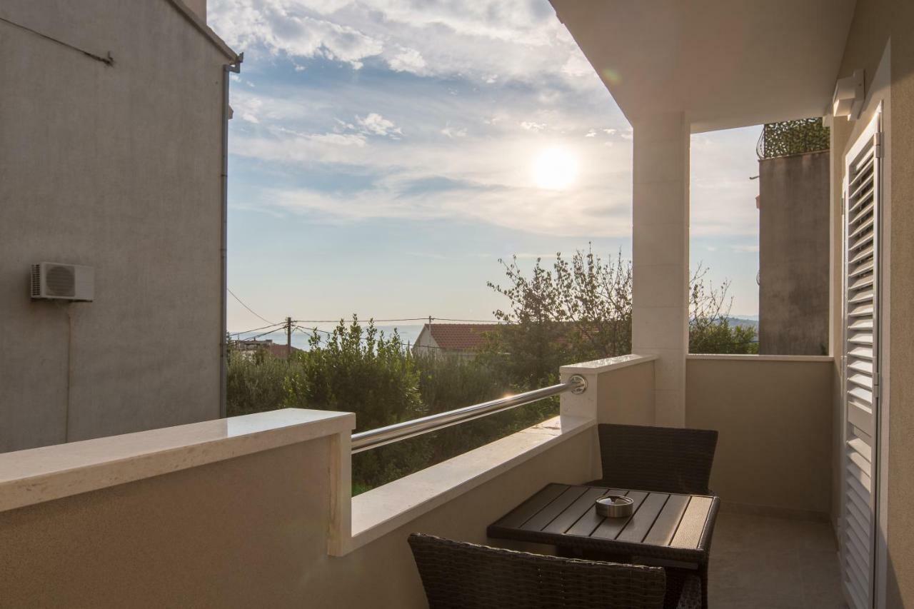 Apartment Villa Franko Maris Podstrana Bagian luar foto